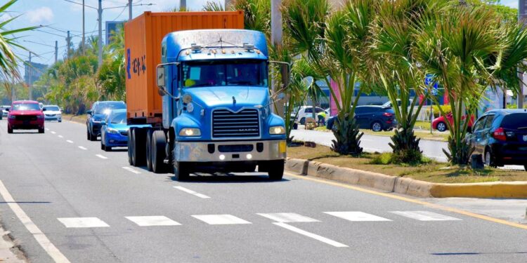 INTRANT restringe vehículos pesados durante Semana Santa 2026 para reforzar la seguridad vial