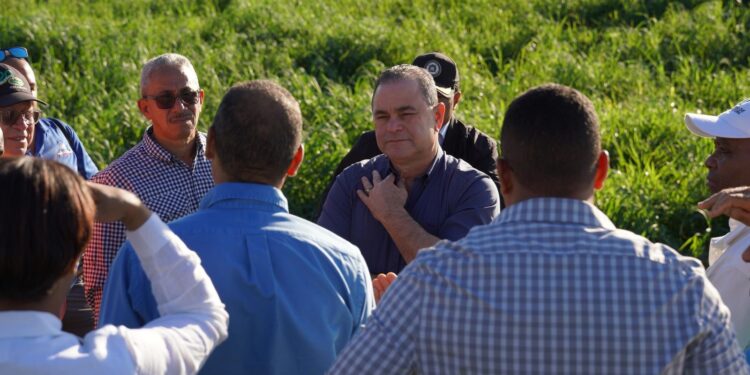 El Gobierno encabeza acciones en el Este del país para mitigar efectos de lluvias en el sector agropecuario