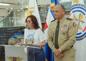 Fuerzas Armadas promueven la inclusión y sensibilización sobre el autismo con la caminata “Un Paseo Azul”