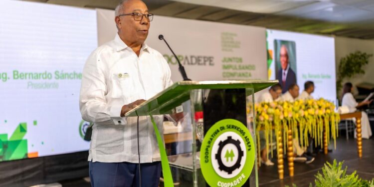 Coopadepe cierra con más de RD$5,876 millones en activos totales; reconoce labor de la Casa de la Comunidad de Moca