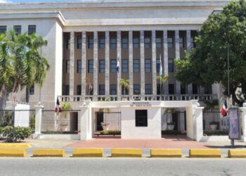 Ministerio de Educación informa suspensión de docencia en provincias en alerta por incidencia de vaguada