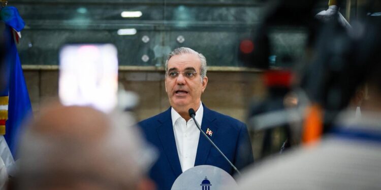 Presidente Abinader convoca a las organizaciones sociales, políticas y sectores productivos a un gran acuerdo nacional para enfrentar la crisis global