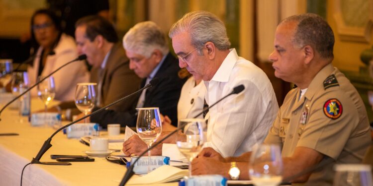 Gobierno se mantiene en sesión permanente ante sistema frontal que generará lluvias en gran parte del país