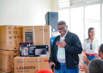 Gobierno refuerza asistencia social en Pantoja y Palmarejo con entrega de enseres del hogar