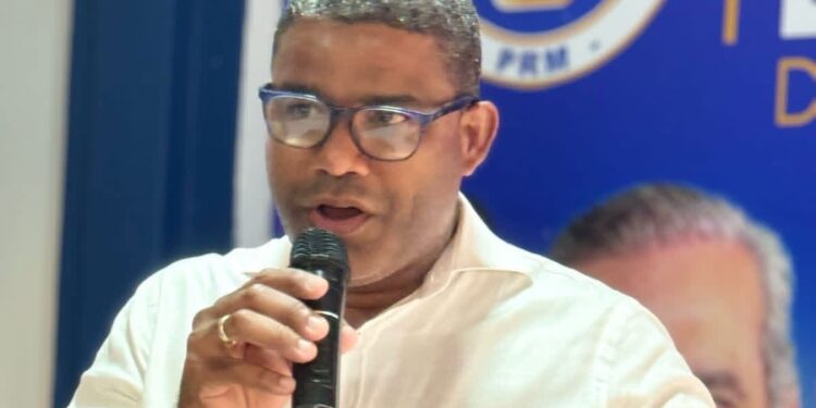 Robert Polanco se perfila favorito para presidir el PRM en la provincia Santo Domingo