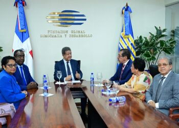 Leonel Fernández recibe en Funglode a Jorge Asjana, candidato a rector de la UASD