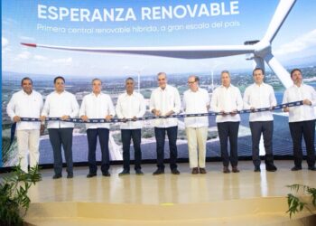 Presidente Abinader inaugura central Esperanza Renovable de EGE Haina, pionera en inyección híbrida de energía eólica y solar al Sistema Eléctrico Nacional Interconectado