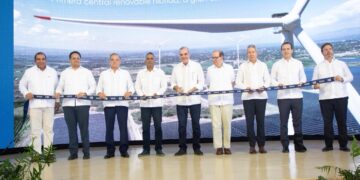 Presidente Abinader inaugura central Esperanza Renovable de EGE Haina, pionera en inyección híbrida de energía eólica y solar al Sistema Eléctrico Nacional Interconectado