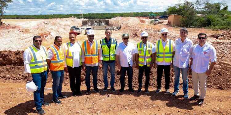 Paliza contacta junto a autoridades aeroportuarias avance Aeropuerto Cabo Rojo, Pedernales