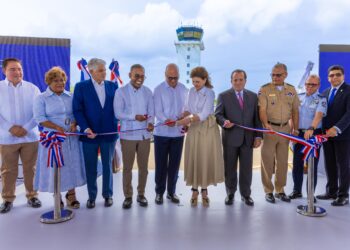 IDAC, DA y FARD inauguran torre de control y sistema de balizamiento de pista en la Base Aérea de San Isidro