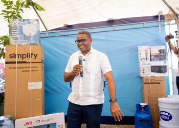 Propeep realiza donación de enseres a la Defensa Civil en el municipio Santo Domingo Oeste
