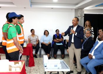 INTRANT certifica a 189 jóvenes como Guardianes del Tránsito y fortalece la cultura de seguridad vial en el país