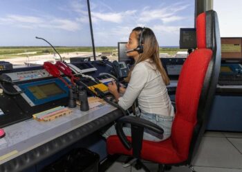 IDAC abre concurso para controladores de aeródromos