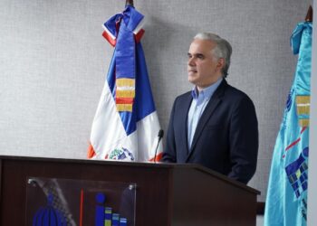 Ministerio de Educación presenta avances en preparativos del año escolar 2026-2027