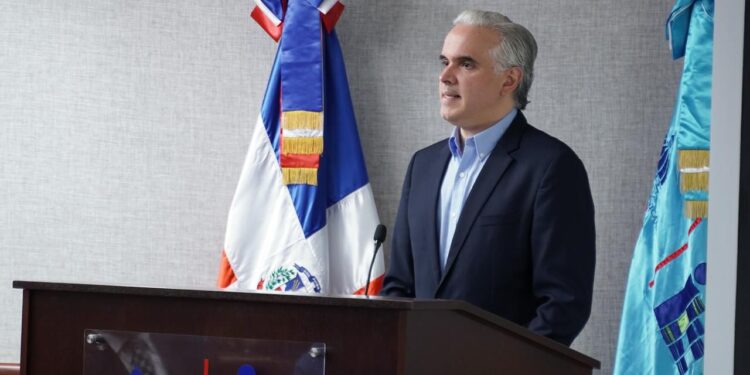 Ministerio de Educación presenta avances en preparativos del año escolar 2026-2027