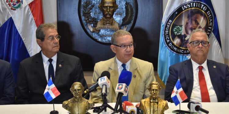 Instituto Duartiano pide priorizar a estudiantes dominicanos ante ocupación de cupos por extranjeros