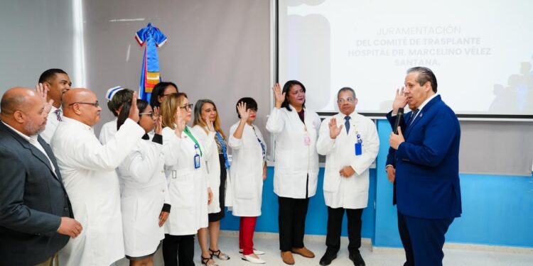 Juramentan Comité Hospitalario de Trasplante del Hospital Marcelino Vélez Santana