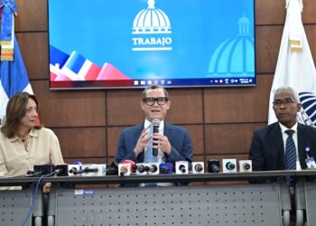 Ministro de Trabajo recibe propuesta para no discriminación de empleo por edad