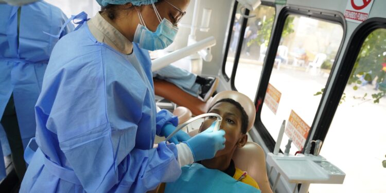 Operativo del MIDE transforma la atención médica de más de mil personas en Bayaguana