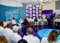 Presidente Abinader prioriza soluciones al agua potable durante encuentro comunitario en Samaná