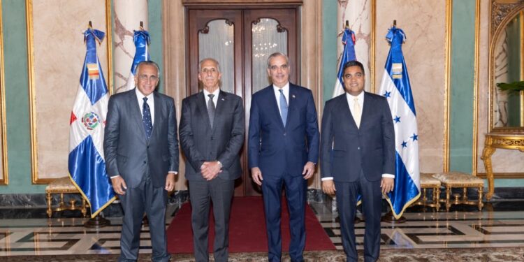 Presidente de Honduras solicita asesoría a RD para preparar JC Honduras 2029