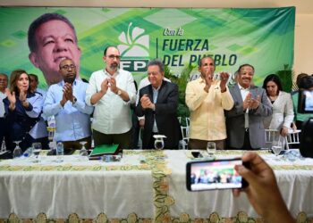 Leonel Fernández encabeza asambleas provinciales en despliegue nacional de la Fuerza del Pueblo