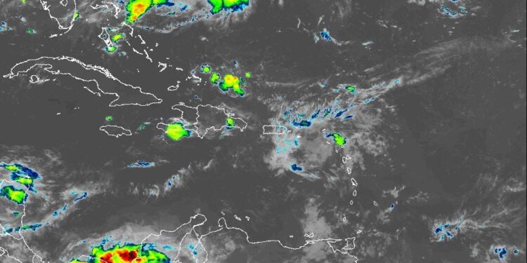 Indomet pronostica aguaceros, tormentas eléctricas y ráfagas de viento la tarde de este lunes por onda tropical y vaguada