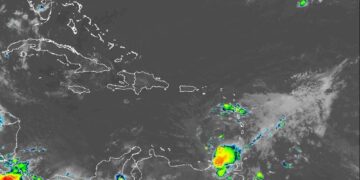 Indomet: mayormente despejado y caluroso durante el día; onda tropical incrementará las lluvias esta noche