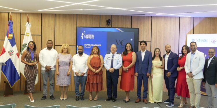 DIGEV destaca liderazgo y participación de sus estudiantes en primera edición del Premio Líderes de Impacto 2026
