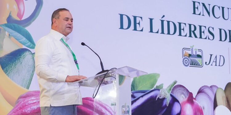 Ministro de Agricultura advierte relevo generacional es fundamental para garantizar futuro del agro dominicano